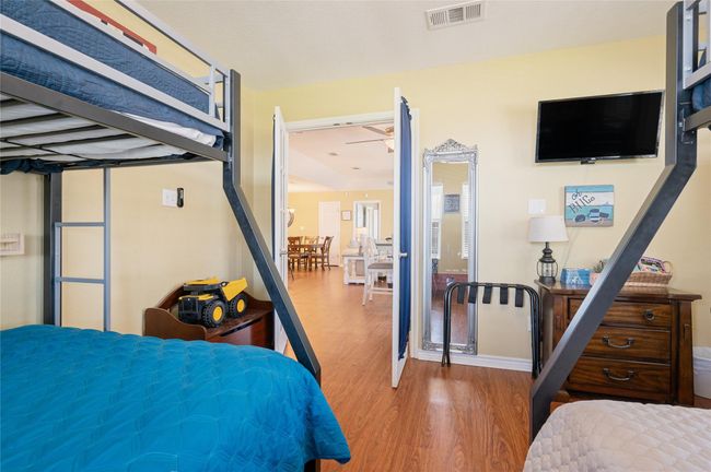 876 Kahla Dr, House other with 5 bedrooms, 2 bathrooms and 2 parking in Crystal Beach TX | Image 39