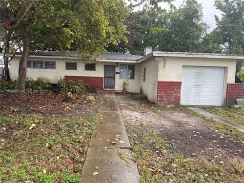 9660 Dominican Dr, Cutler Bay, FL, 33189-1635 | Card Image