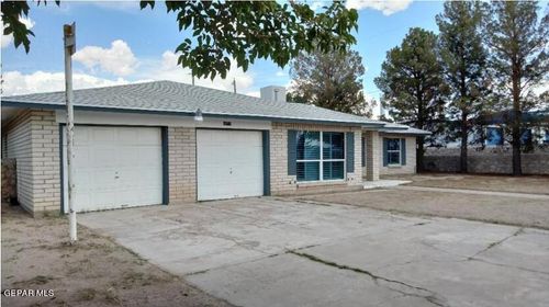 10719 Alameda Ave, Socorro, TX, 79927-1405 | Card Image