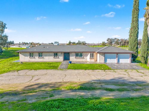 16998 Rio Plaza Road, Madera, CA, 93636 | Card Image