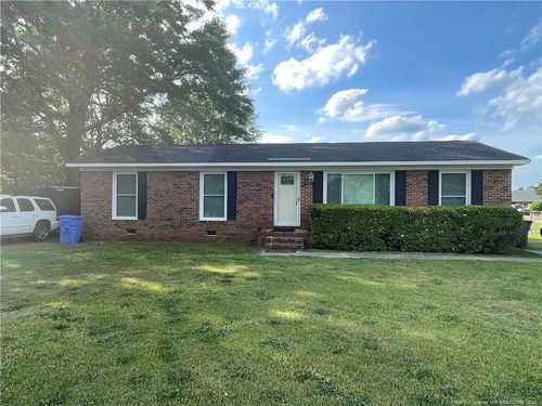 6601 Carloway Dr, Fayetteville, NC, 28304-2768 | Card Image