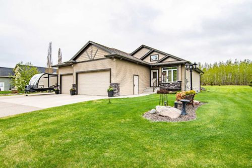 77 - 26540 Highway 11, Home with 5 bedrooms, 3 bathrooms and null parking in Rural Red Deer County AB | Card Image