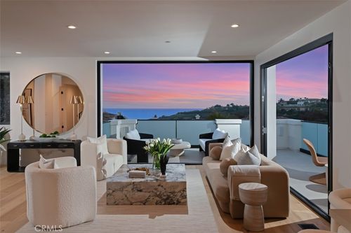 4 Sunset Cv, Newport Coast, CA, 92657-1901 | Card Image