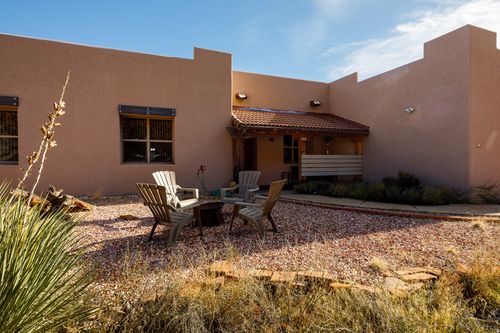 348 N Gunsmoke Pass, Kanab, UT, 84741-3004 | Card Image