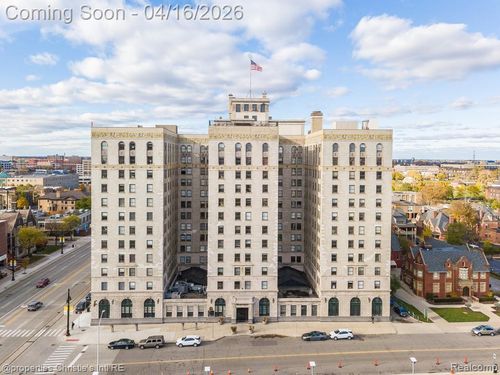 420-15 E Kirby St, Detroit, MI, 48202-4039 | Card Image