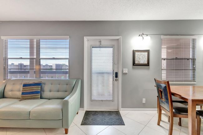 4049 Wolverton C, Condo with 2 bedrooms, 2 bathrooms and null parking in Boca Raton FL | Image 8
