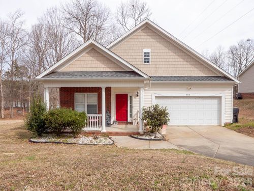 5912 Almond Rd, Charlotte, NC, 28227-4068 | Card Image