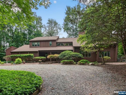 6 Timberland Trl, Montvale, NJ, 07645-1518 | Card Image