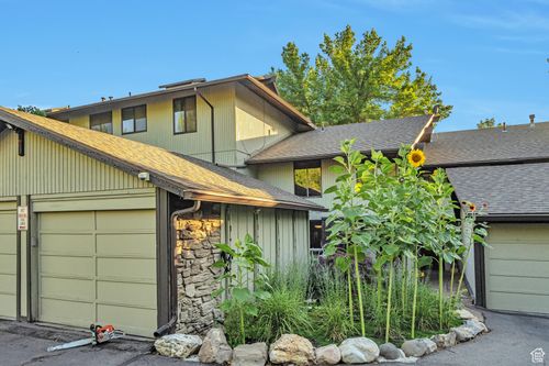 4604 S Woodduck Ln, Millcreek, UT, 84117-4819 | Card Image