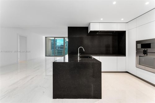 apt-2009-300 Biscayne Boulevard Way, Miami, FL, 33131-2288 | Card Image