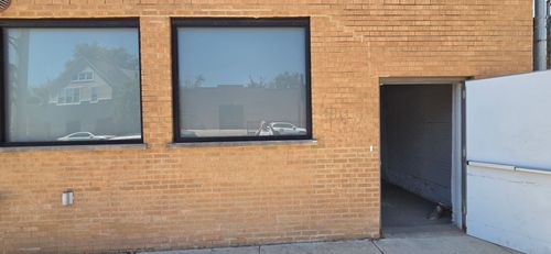4248 N Elston Ave, Chicago, IL, 60618-1810 | Card Image