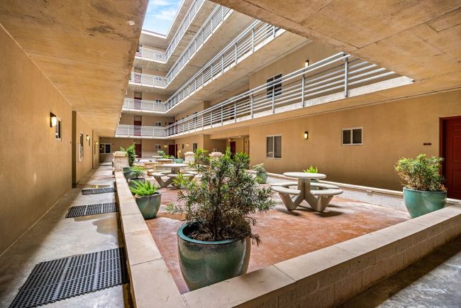 APT-303 - 711 W 26 Th St, Condo with 2 bedrooms, 2 bathrooms and 1 parking in Austin TX | Image 5