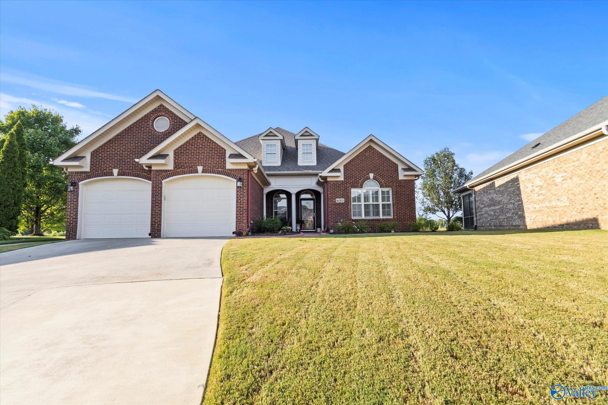Shropshire Dr, Huntsville, AL 35803