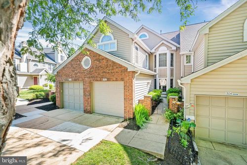 1300 Braken Ave, WILMINGTON, DE, 19808-4395 | Card Image