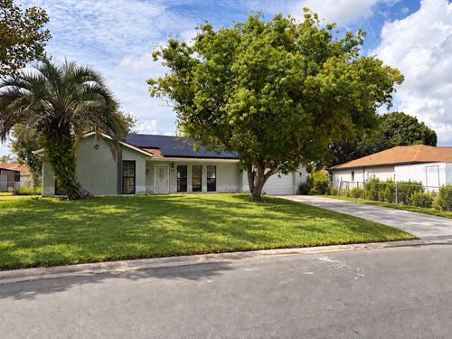 42 Wagon Cir, Kissimmee, FL, 34743-7730 | Card Image