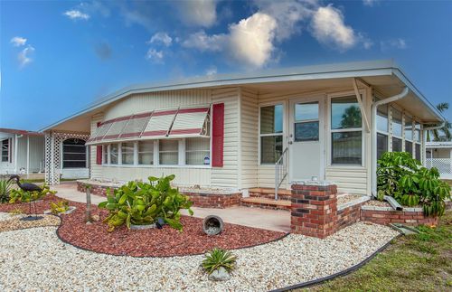 878 Jolanda Cir, VENICE, FL, 34285-4443 | Card Image