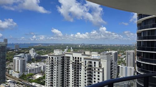 3906-45 Sw 9th St, Miami, FL, 33130-5002 | Card Image