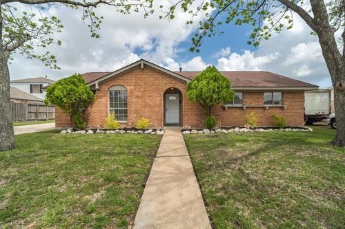 1014 Grace St, Deer Park, TX, 77536-3332 | Card Image