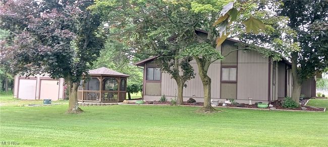 14172 Hametown Rd, Home with 2 bedrooms, 4 bathrooms and null parking in Doylestown OH | Image 23