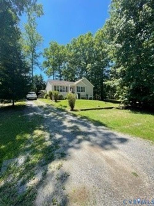 100 Hessian Dr, Ruther Glen, VA, 22546-5124 | Card Image