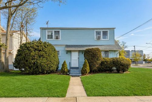 282 Caryl Dr, Lawrence, NY, 11559-1204 | Card Image