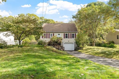 24 Ascension St, Blackstone, MA, 01504-1301 | Card Image