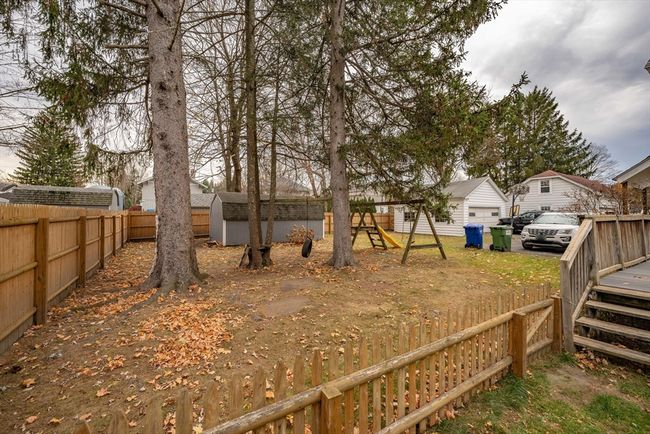 8 Wright St, House other with 4 bedrooms, 2 bathrooms and 2 parking in Easthampton MA | Image 38