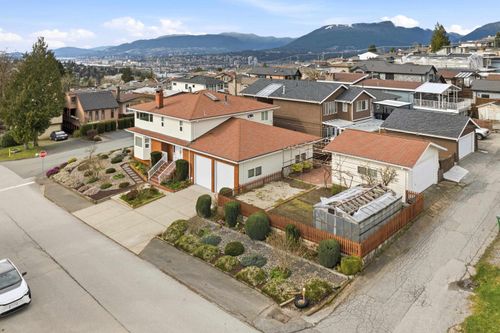 5111 Pandora Street, Burnaby, BC, V5B1L7 | Card Image