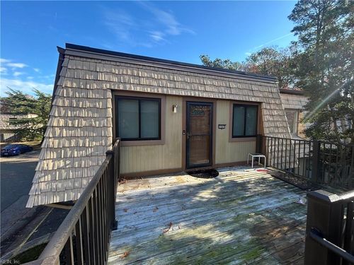 1645 Malibu Pl, Newport News, VA, 23608-4520 | Card Image