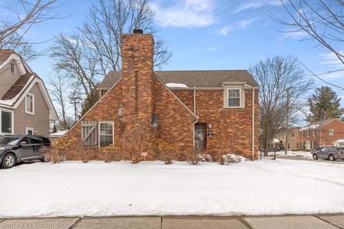 900 Meridan St, Dearborn, MI, 48124-1567 | Card Image