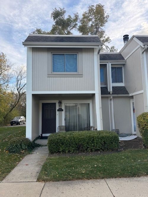 678 Quail Creek Dr, Grayslake, IL, 60030-1346 | Card Image