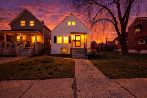82 Isa Ave, Chicago Heights, IL, 60411-2730 | Card Image