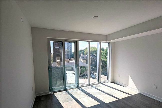 714 - 50 Mccaul St, Condo with 2 bedrooms, 2 bathrooms and null parking in Toronto ON | Image 7
