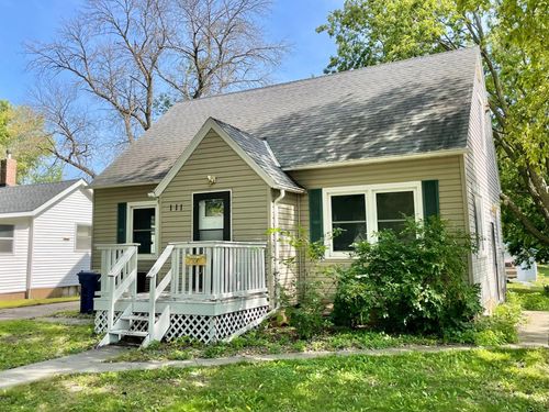 111 N Park Ave, Springfield, MN, 56087-1338 | Card Image