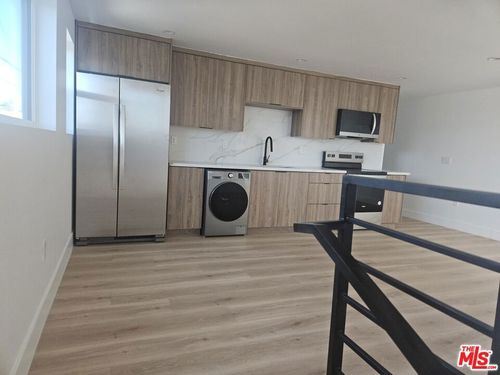 4-3209 W 18th Street, Los Angeles, CA, 90019 | Card Image