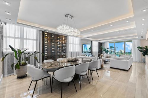 2001-3301 Ne 183rd St, Aventura, FL, 33160-4476 | Card Image