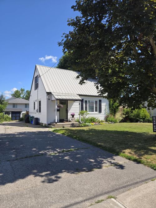 18 Wilson Cres, Trenton, ON, K8V1Y1 | Card Image