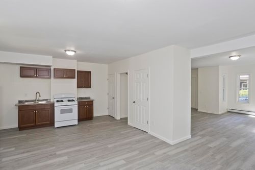 22-22 Highland Ave, Northampton, MA, 01060-3206 | Card Image