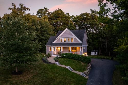 16 Point Of Rocks Ter, Stratham, NH, 03885-4414 | Card Image