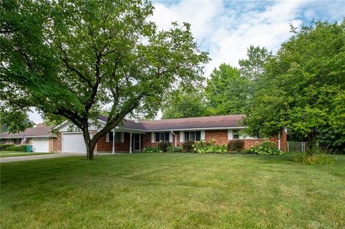 2651 Cross Country Rd, Beavercreek, OH, 45431-8759 | Card Image