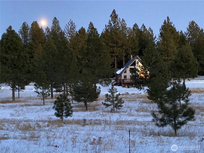 302 Summer Rd, House other with 1 bedrooms, 1 bathrooms and null parking in Tonasket WA | Image 4