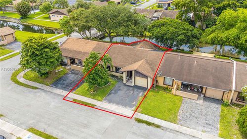 9480 W Fern Ln, Miramar, FL, 33025-2637 | Card Image