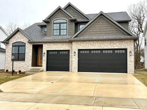 1403 Ravenwood Dr, Mahomet, IL, 61853-7614 | Card Image