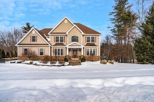 61 Post Road, Hooksett, NH, 03106 | Card Image