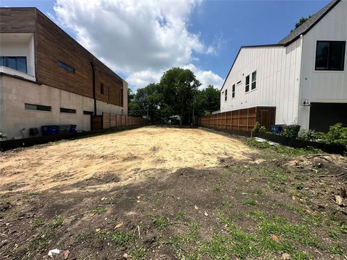 8623 San Fernando Way, Dallas, TX, 75218-4030 | Card Image