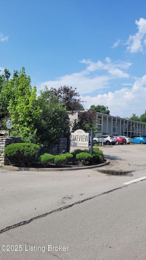 e71-1935 Gardiner Ln, Louisville, KY, 40205-2823 | Card Image