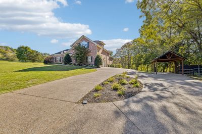 5501 Broken Ridge Hollow Ln, House other with 4 bedrooms, 5 bathrooms and 14 parking in Thompsons Station TN | Image 3