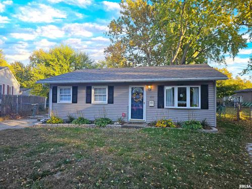 1612 Koch St, Pekin, IL, 61554-5944 | Card Image