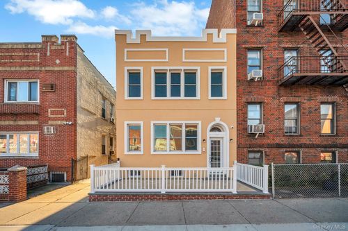 2-4106 25th Avenue, New York, NY, 11103 | Card Image