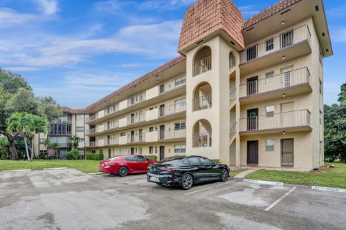 202-6200 S Falls Circle Dr, Lauderhill, FL, 33319-6924 | Card Image